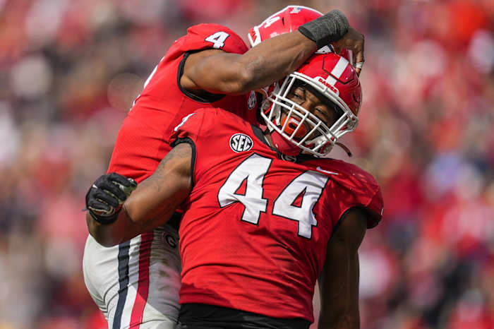 Georgia EDGE Travon Walker celebrates sack